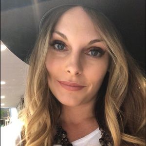 Meet your Posher, Britni